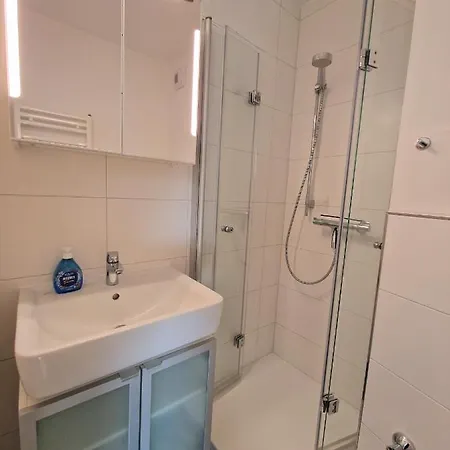 P03-002 ハイリゲンハーフェン